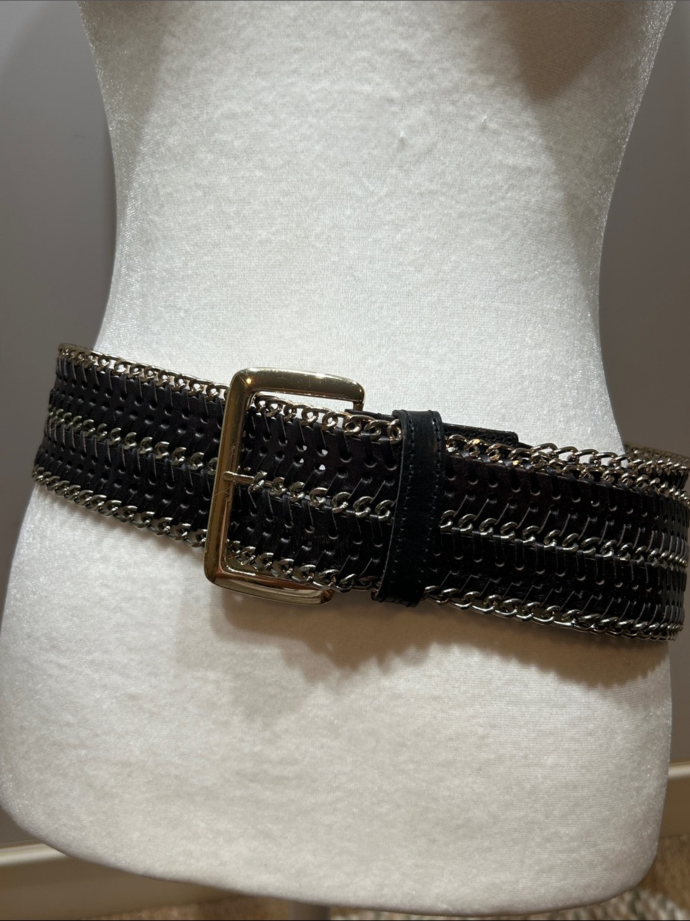 Carlisle Black Leather Belt , Gold Chain and Whipstitch Detail Adj Size M NWOT